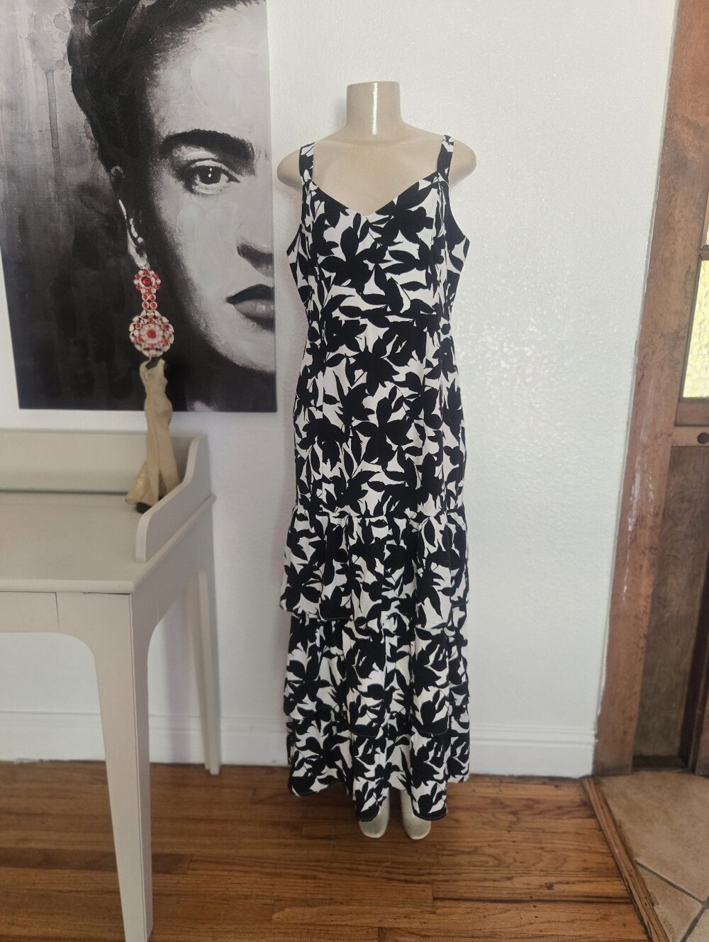 NWT Elegant Black and White Floral Maxi Dress Size XL